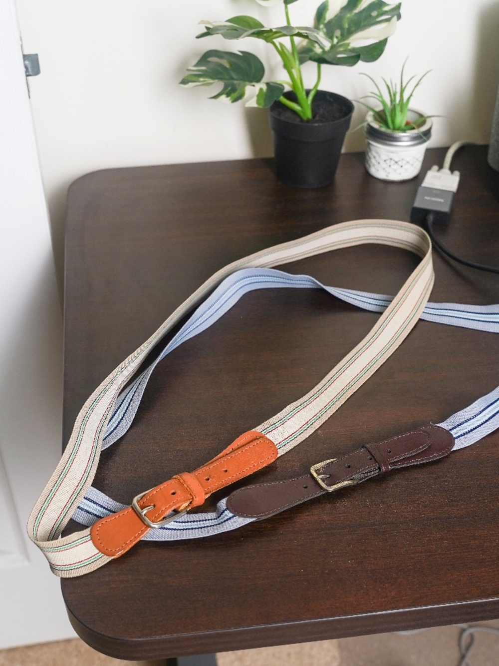 Vintage Mens Belts Stretchy Woven Fabric Patterned Leather Ends Blue Tan Pair